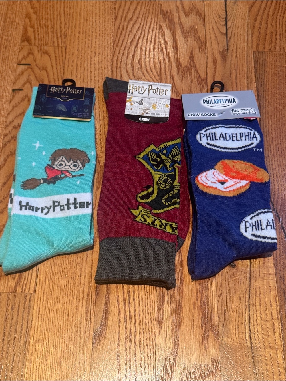 3 pairs of socks Harry Potter and Philadelphia cream cheese